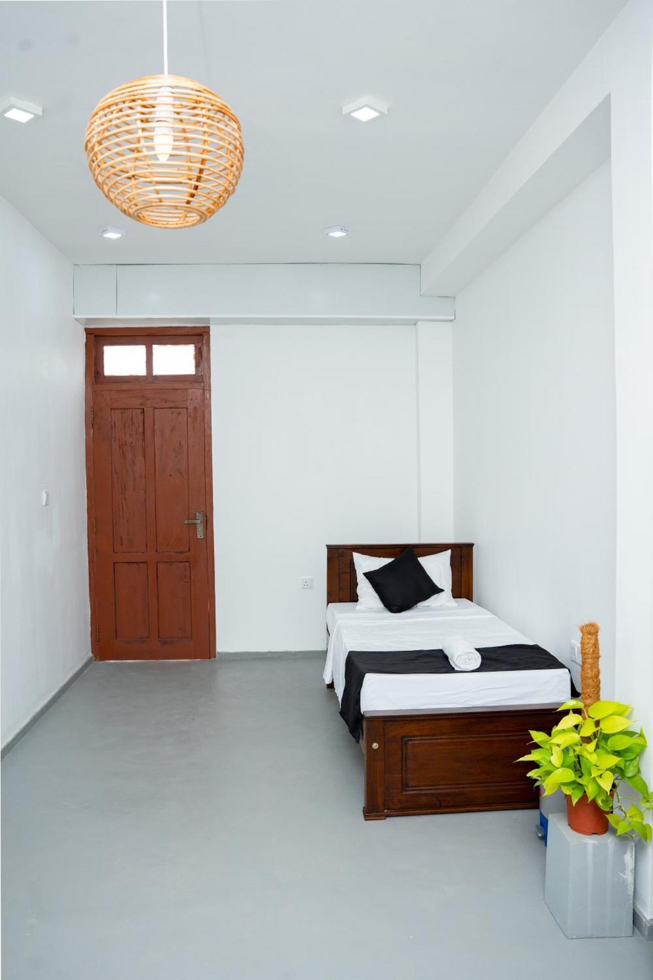 Regal Heights Hotel Weligama Exterior foto